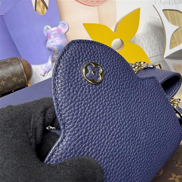 2026120185550832 270